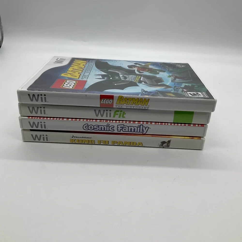 NINTENDO‎ WII VIDEO GAME BUNDLE